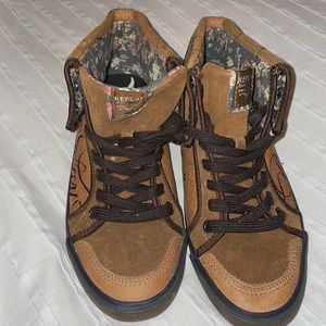 Replay | NWOT brown suede high top Shoes | size 7